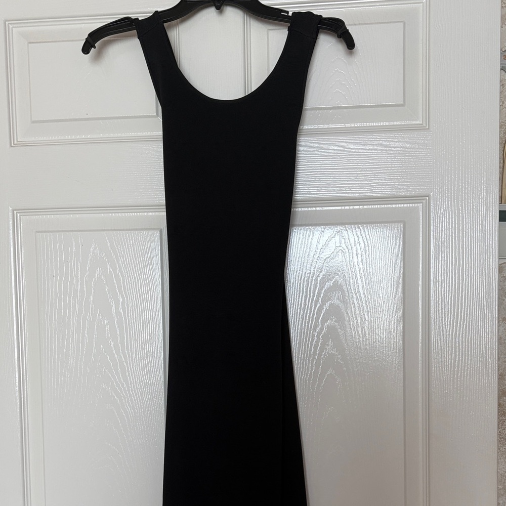 House of Harlow 1960 Black Sleeveless Bodycon dress